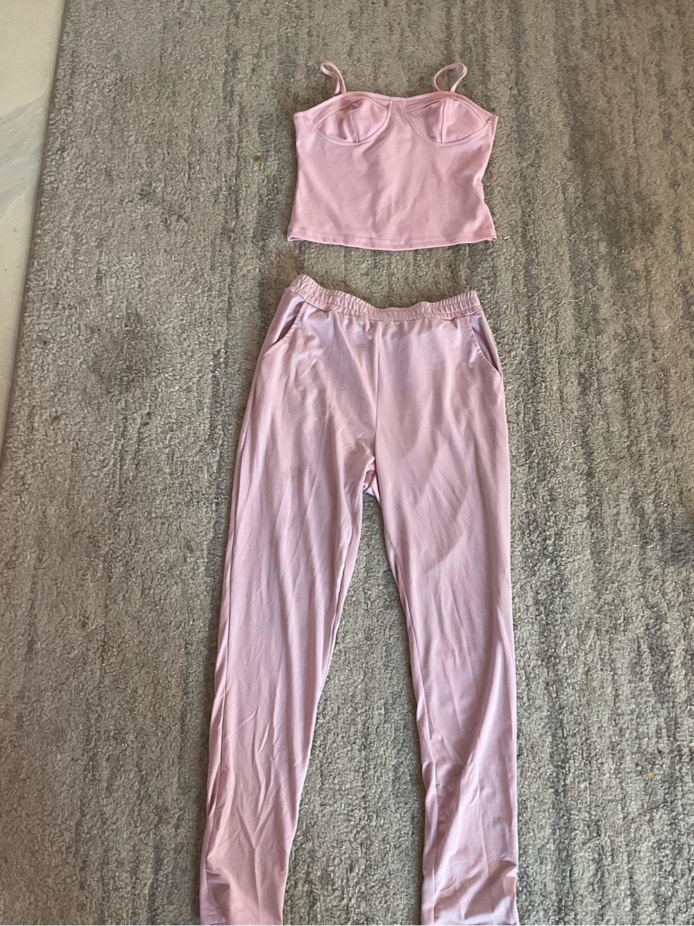 Women's Two-Piece Pink Sleep Set – Cropped Cami & Lounge Pants